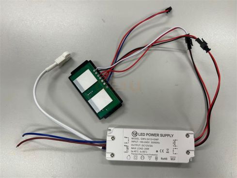 12v 2A 24 watt LED driver dual touch sensor - schakelaar ā 100-230 volt output