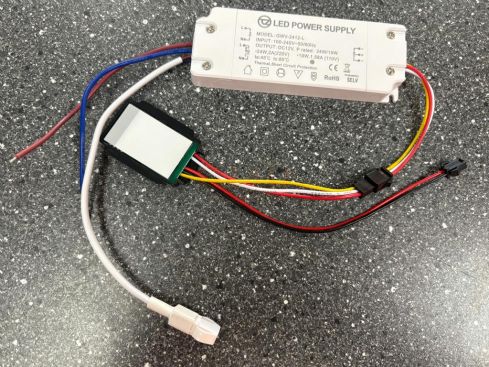 12v 2A 24 watt LED driver touch sensor - schakelaar – 100-230 volt output - Model: GWV-2412+L